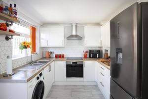 Kitchen- click for photo gallery